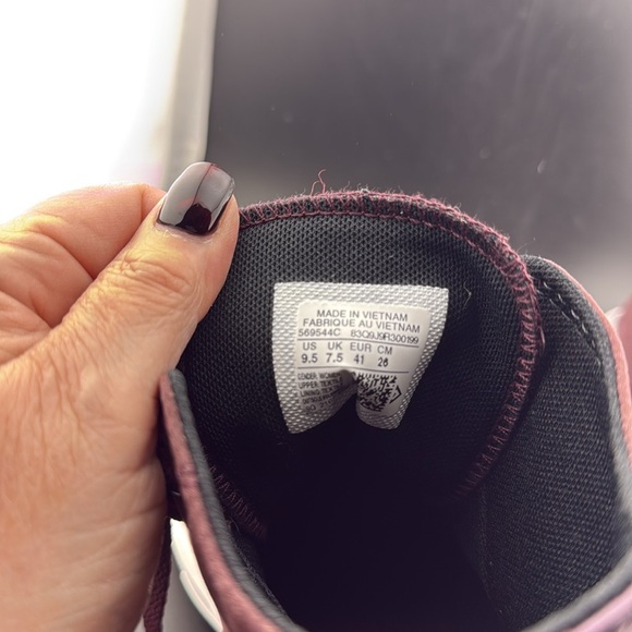 Womens Converse CTAS High Move Diamond Metal Black Currant Sneakers Size 9.5 - Picture 5 of 5